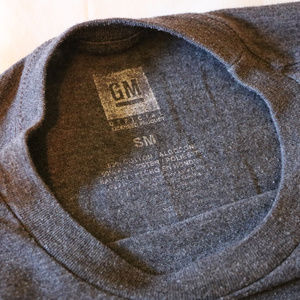 GM Brand Shirts - Boys Chevy Dark Grey T-Shirt Small GM Brand Shirts - Boys Chevy Dark Grey T-Shirt Small